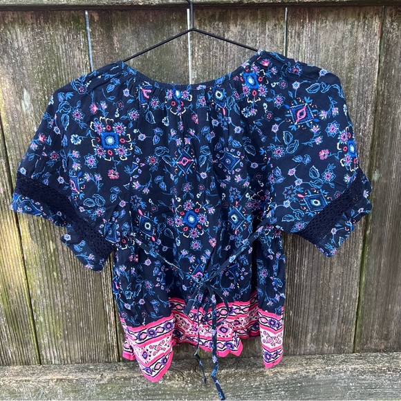 EUC Justice Peasant Top Tie Back - Picture 2 of 8